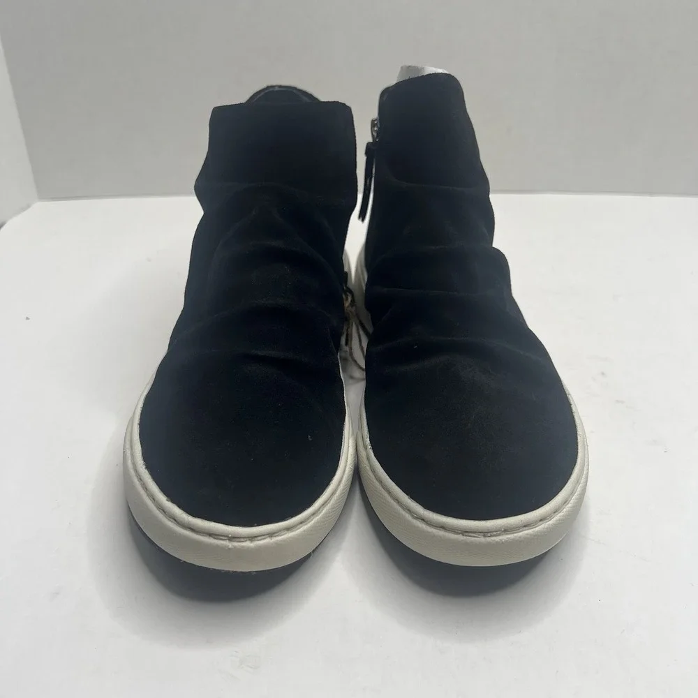 Sofft Waydell Aqua Women’s 10 M Black Waterproof Suede Sneaker Booties NIB